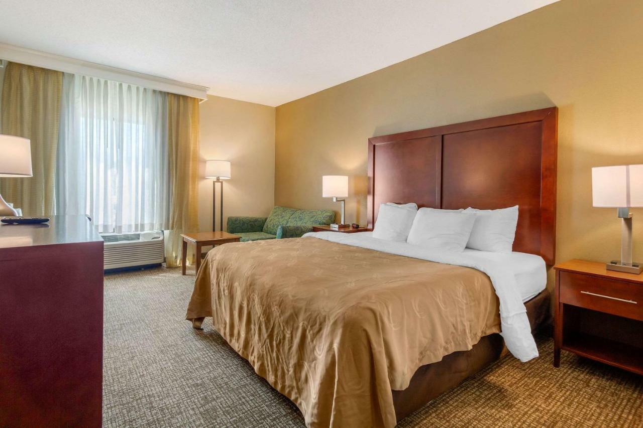 King Room - Accessible/Non-Smoking