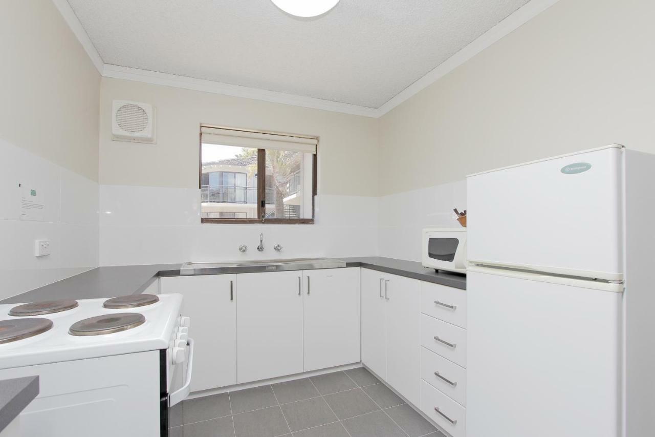 Two-Bedroom Apartment,1220255284:JPEG