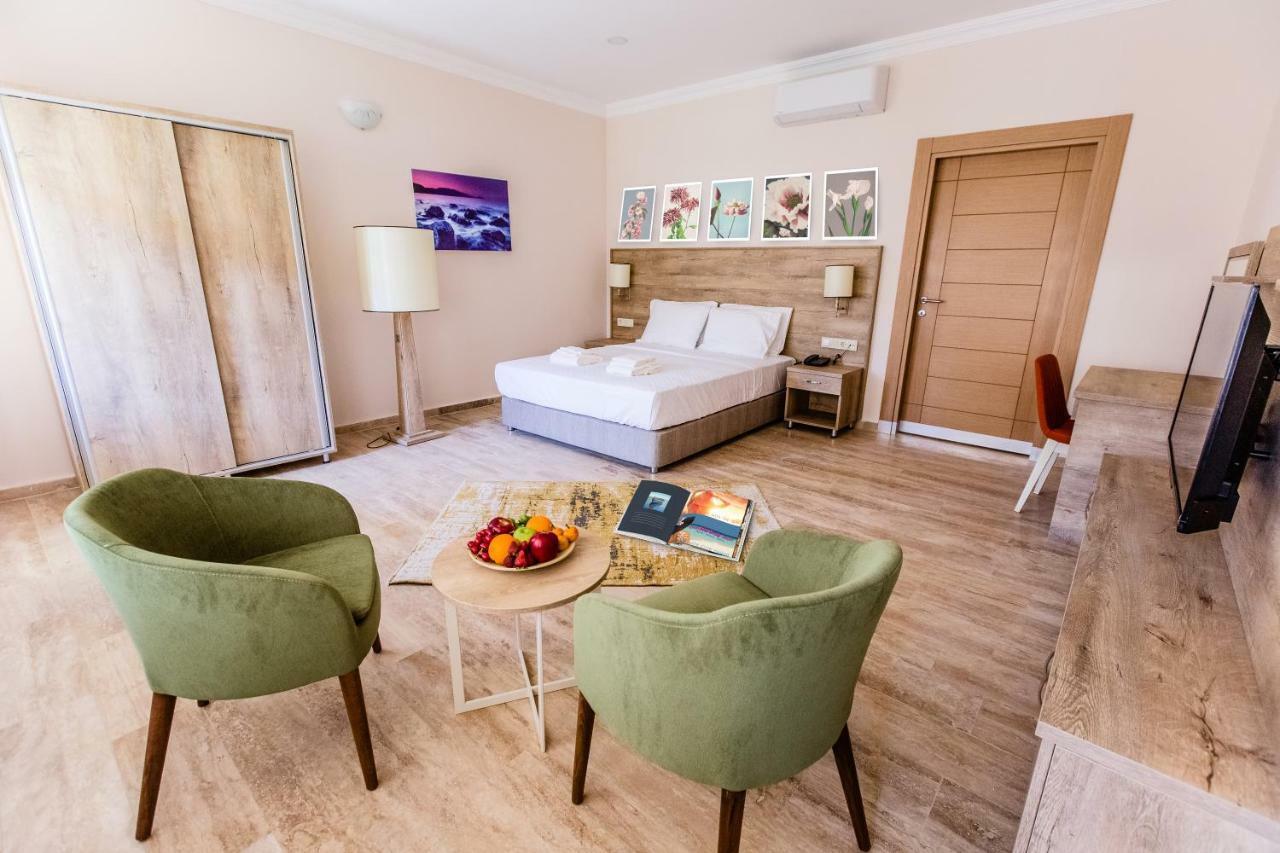 Club Deluxe Room