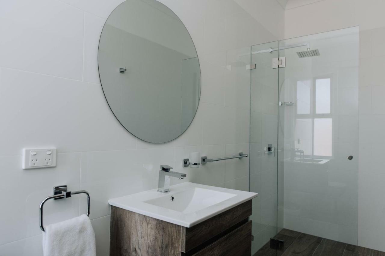 Queen Room with Private Bathroom