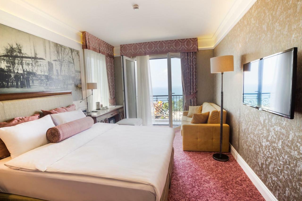 Deluxe Üç Kişilik Oda - Çekyatlı ve Deniz Manzaralı Balkonlu