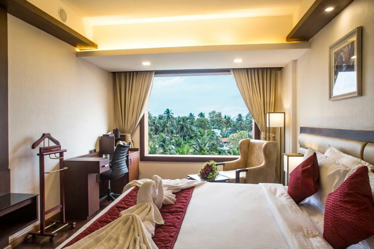Deluxe King Room