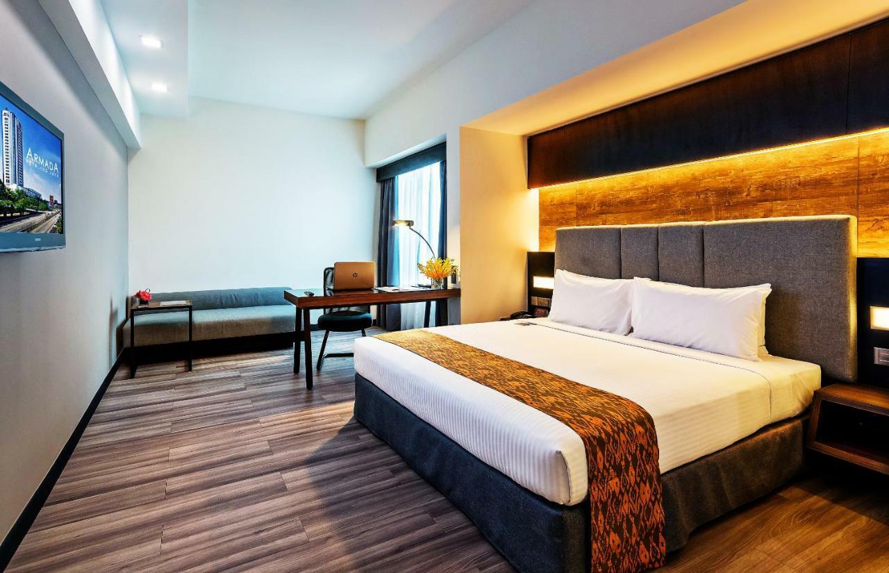 Grand Deluxe King Room