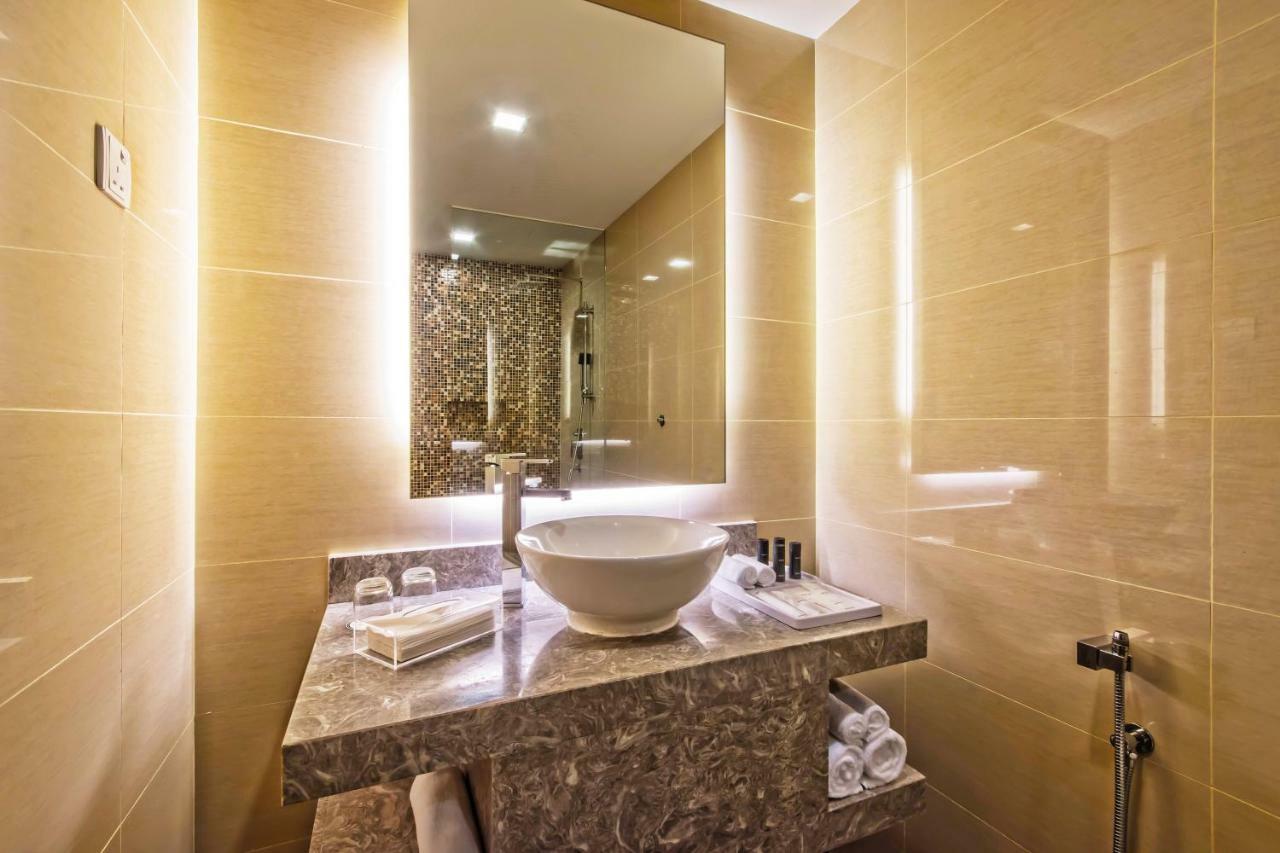 Premier Deluxe King Room