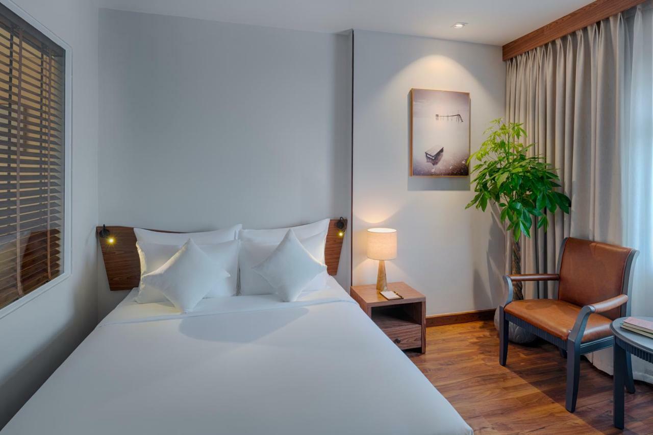 Premium Double room with big window