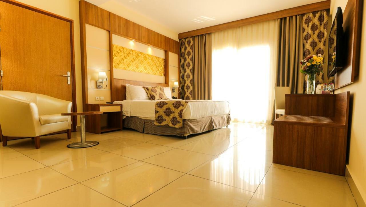 Deluxe Double Room with Balcony and Sea View