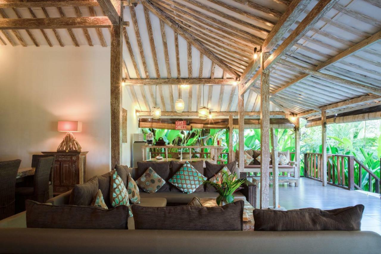 Superior Three-Bedroom Villa,818408684:JPEG