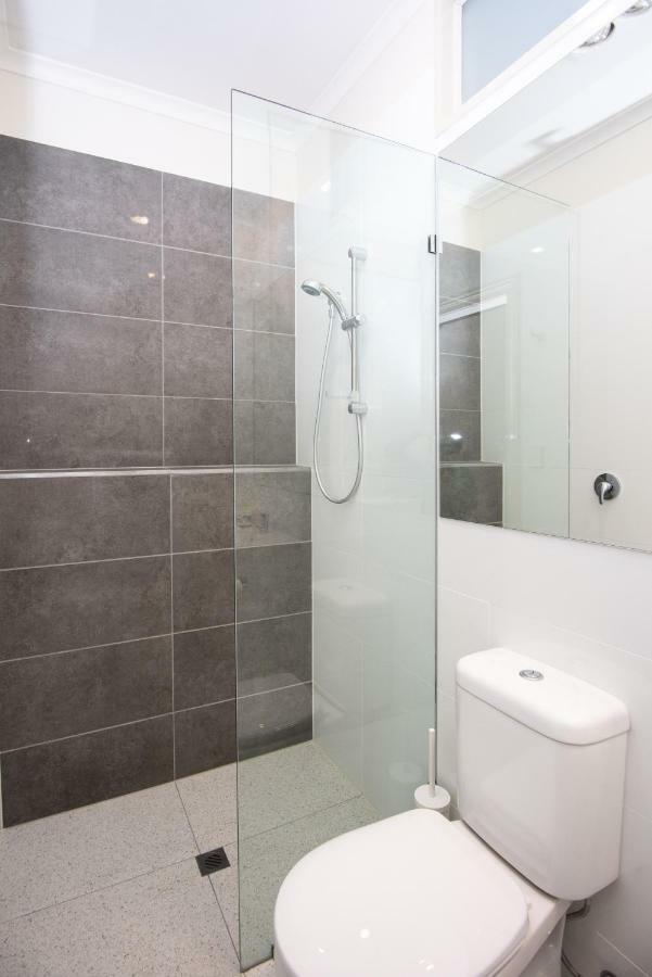 Single Room with Shared Bathroom
