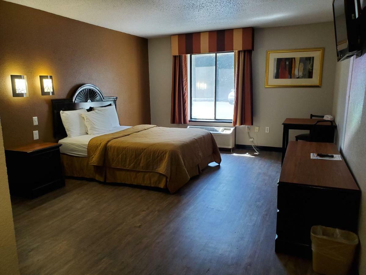 Queen Room - Handicap