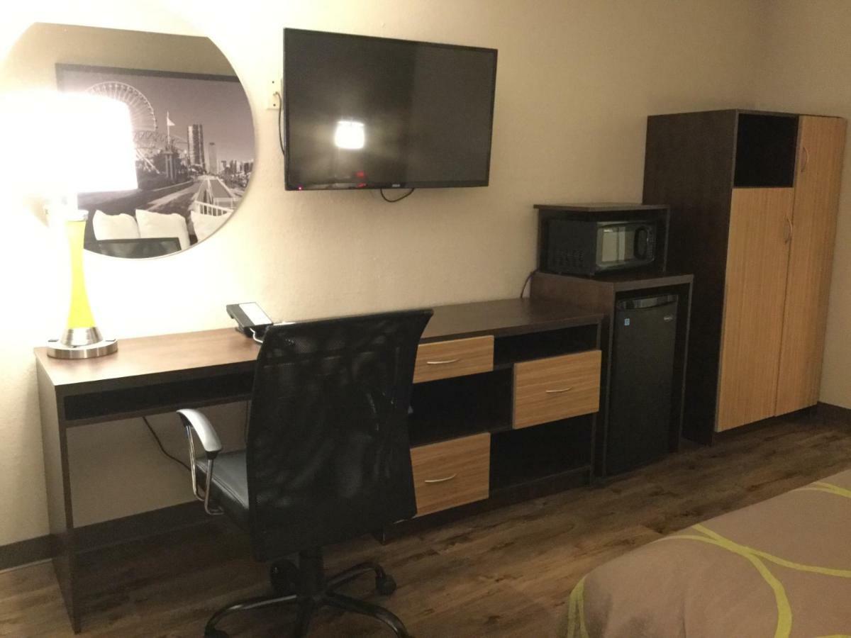 King Room - Non-Smoking