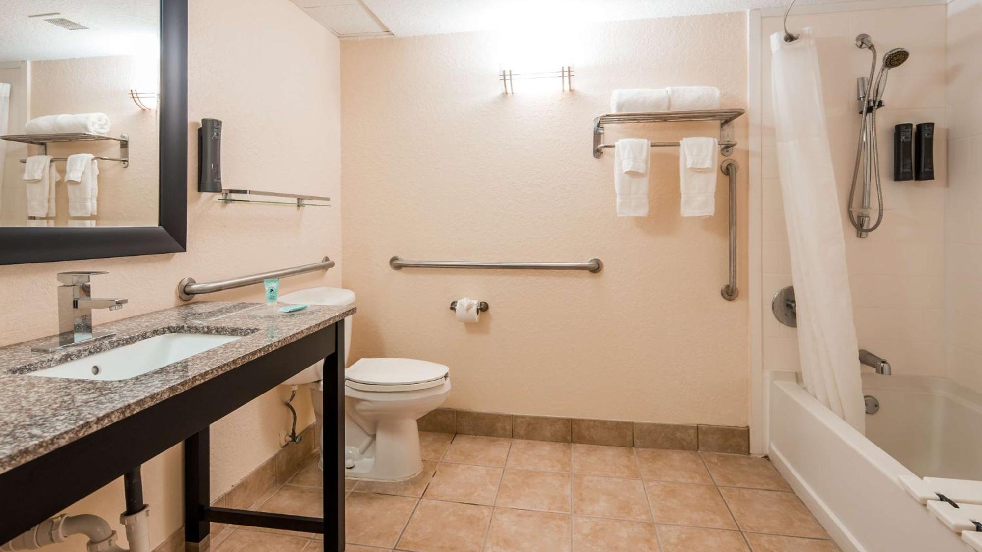 King Room with Whirlpool - Non-Smoking