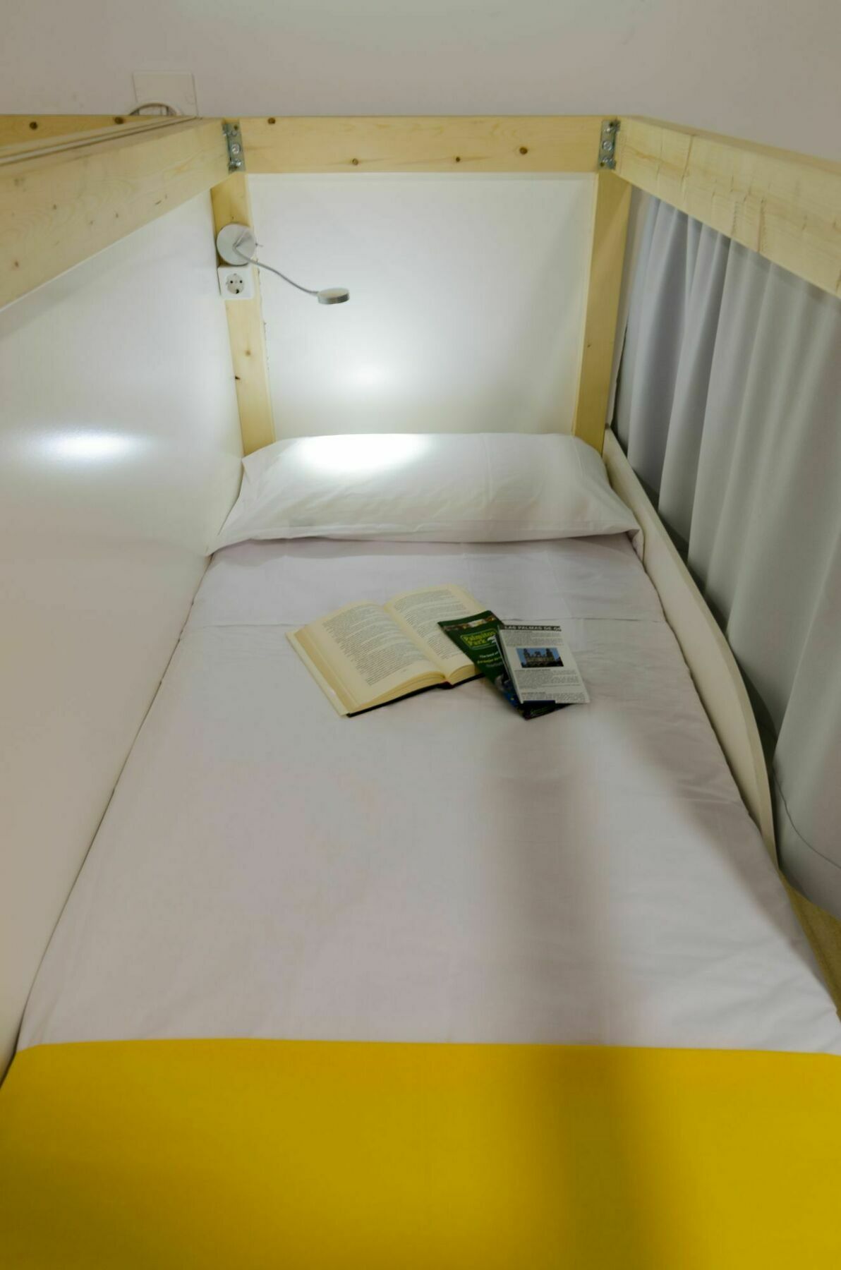 Bed 4-Bed Mixed Dormitory Room