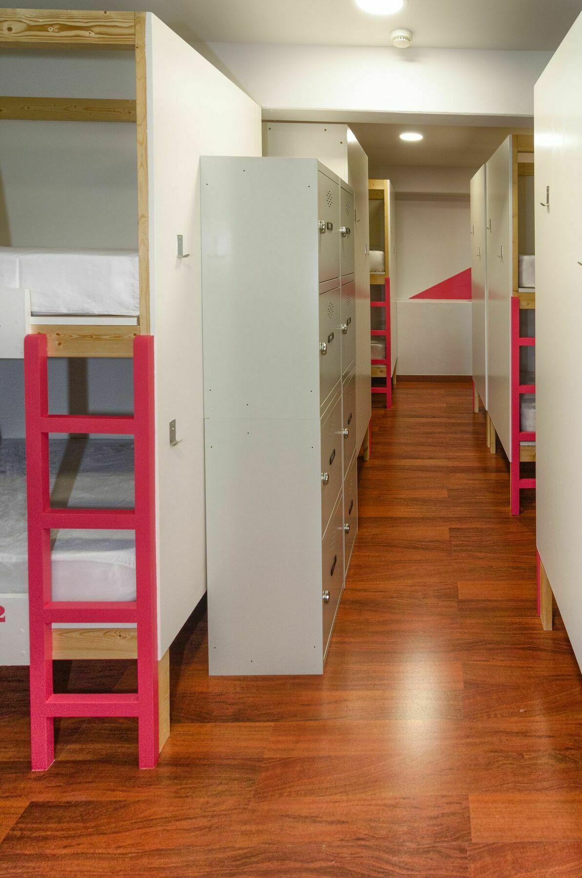 Bunk Bed 16-Bed Female Dormitory Room
