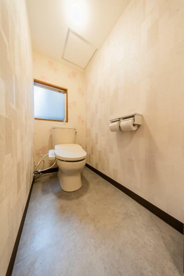 Single Room with Shared Shower and Toilet