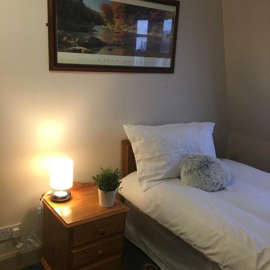 Single Room Private Bathroom
