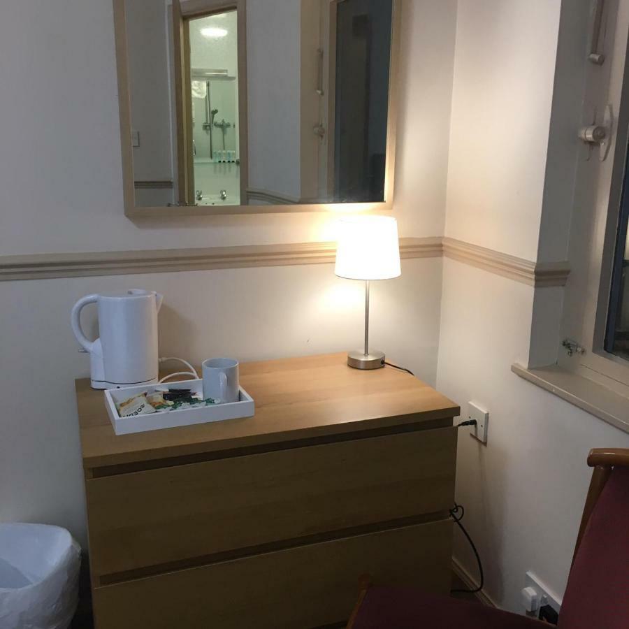 Double Room Private Bathroom