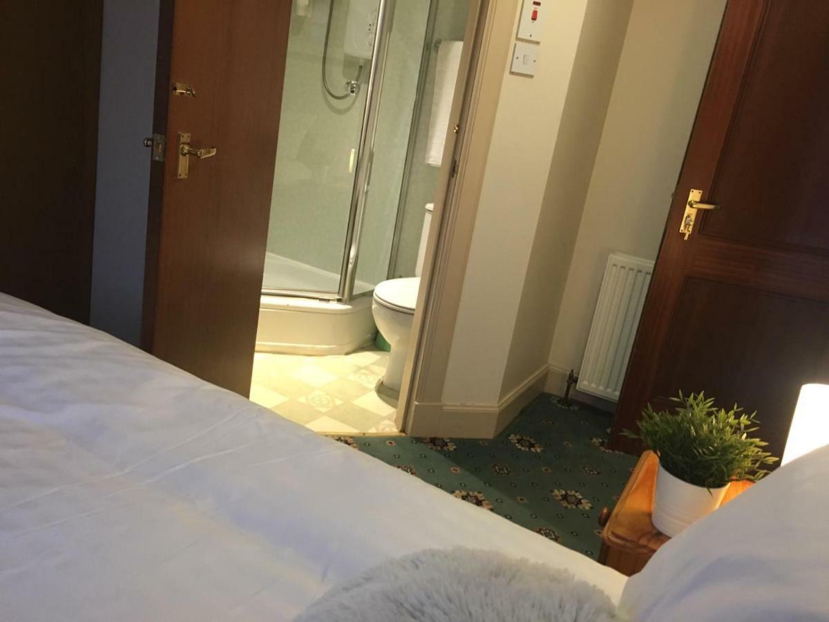 Single Room Private Bathroom