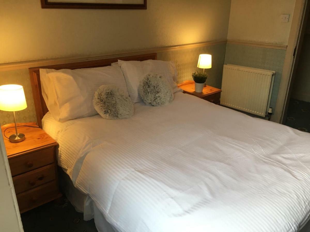 Double Room Private Bathroom