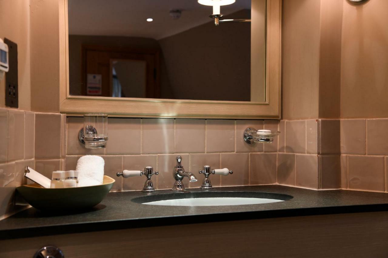 Twin Room with Private Bathroom