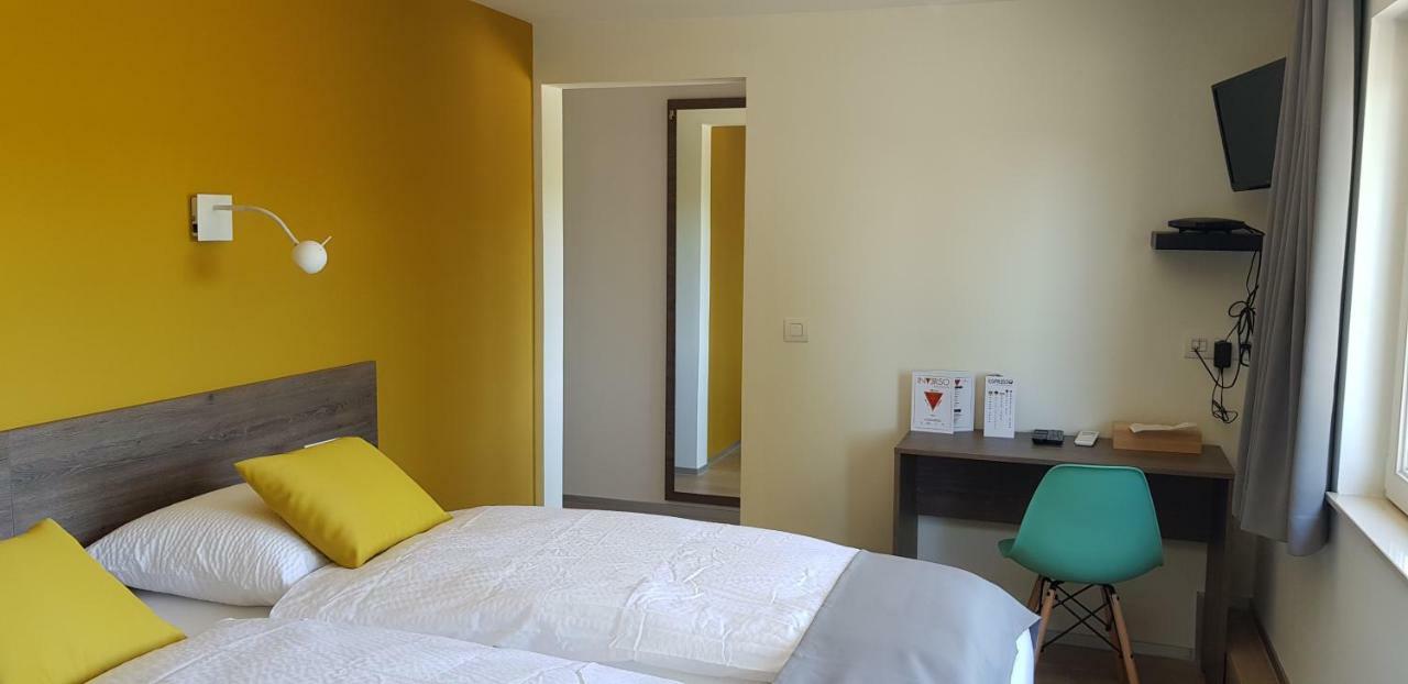 Chambre Double ou Lits Jumeaux - Vue sur Lac