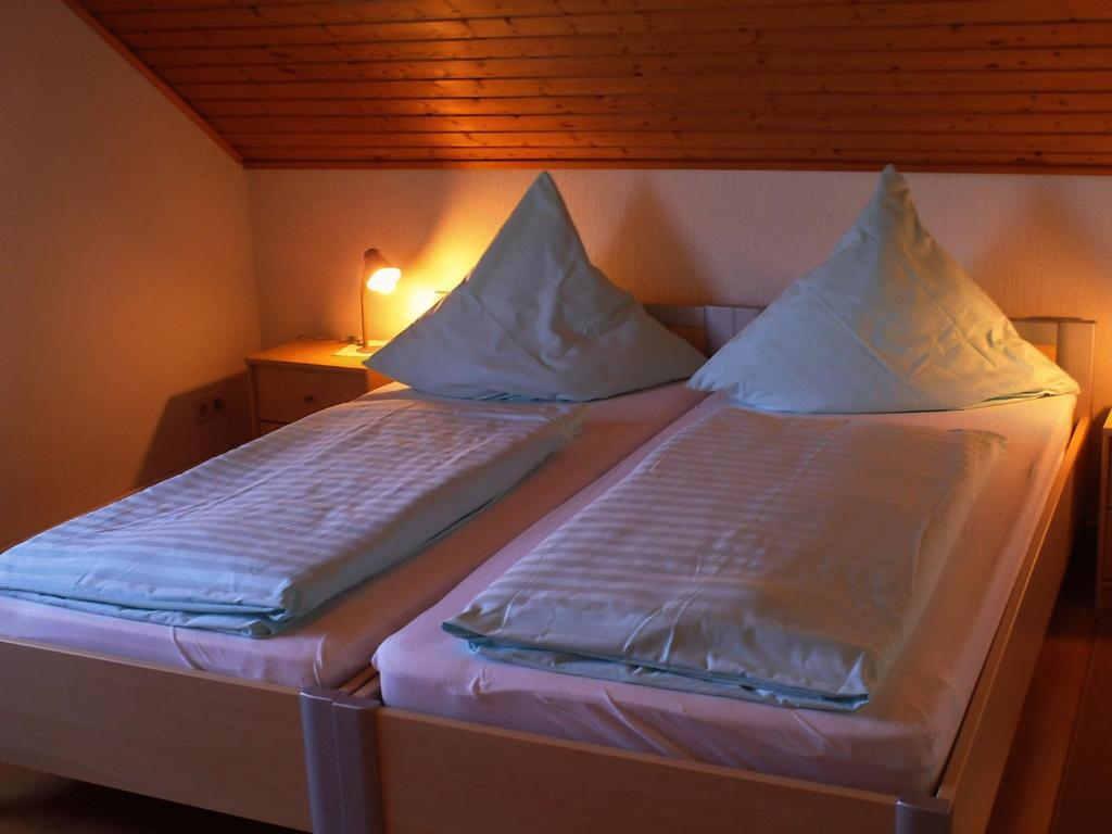 Single Room,56559871:JPEG
