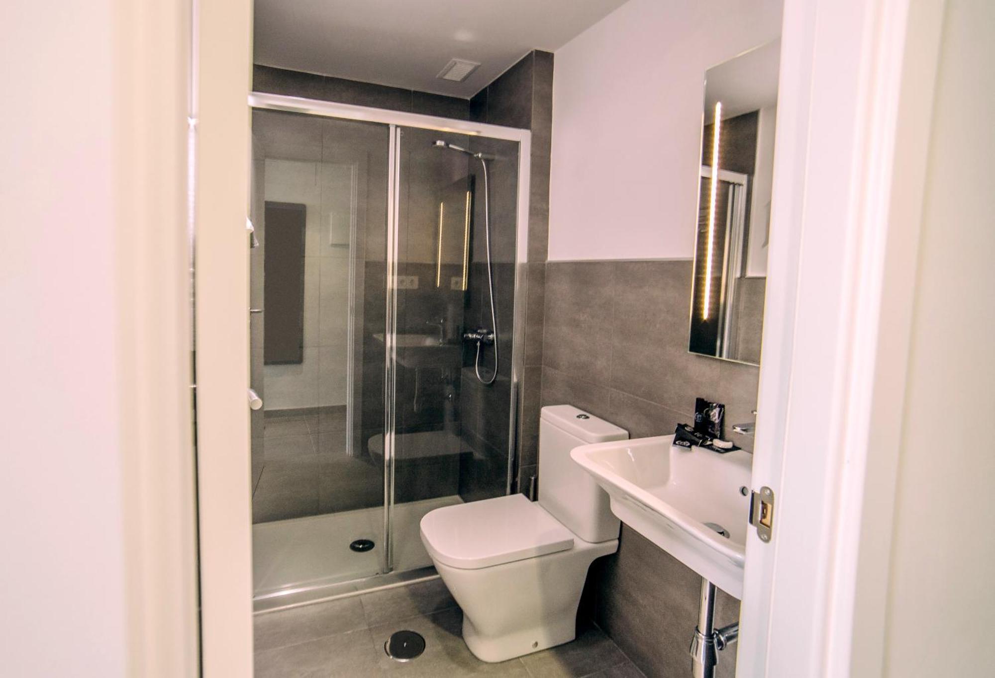1 Bedroom Penthouse Apartment Terrace