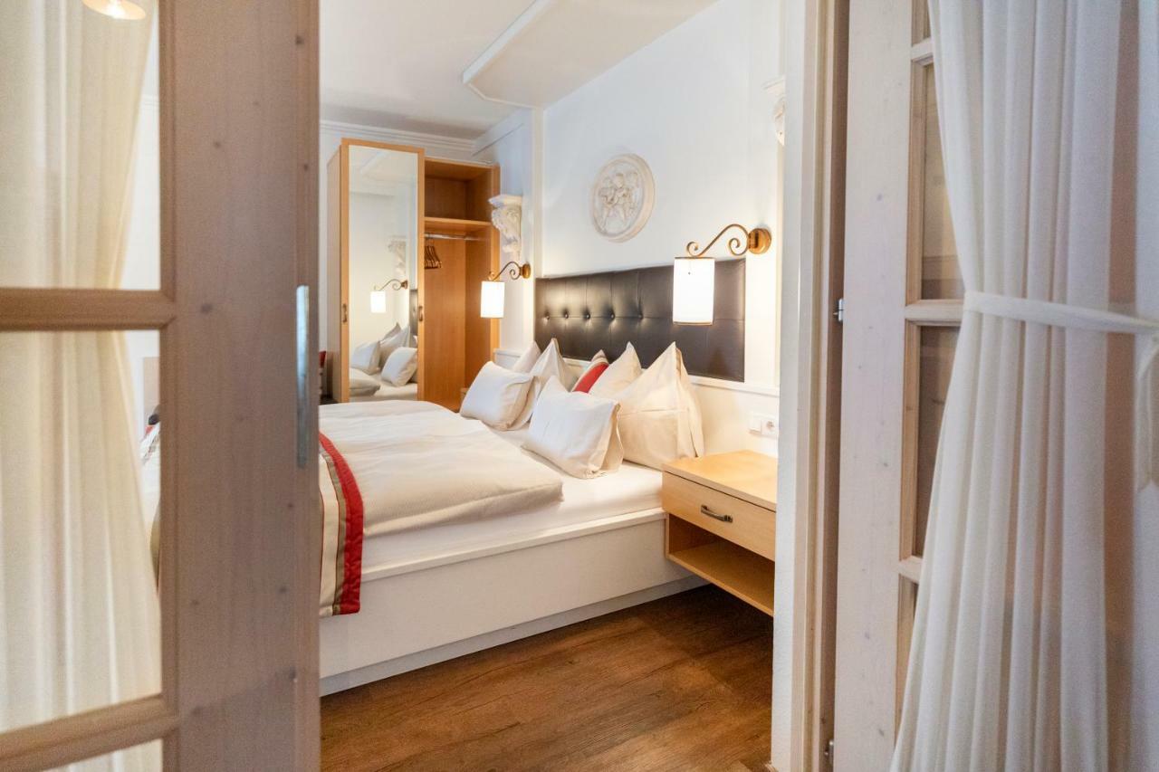 Familiesuite met Balkon en Uitzicht op de Bergen