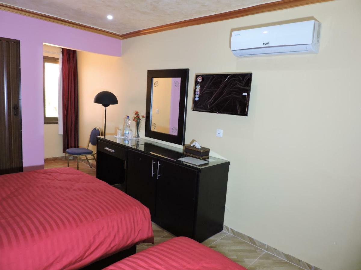 Triple Room with City View