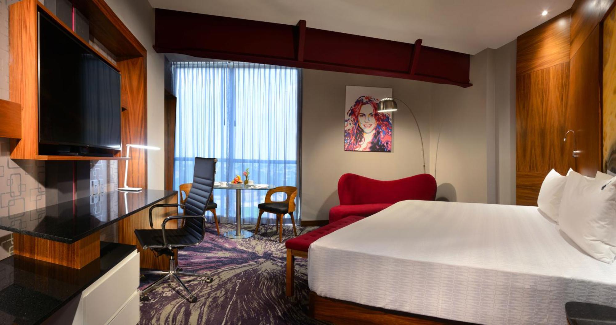 Superior King Room