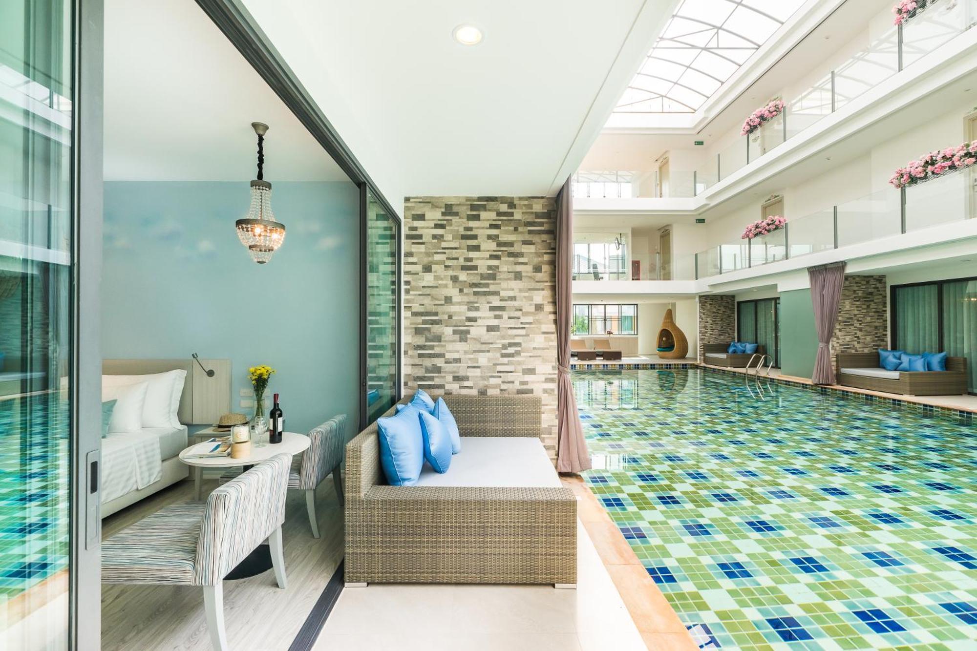 Deluxe Double Room Pool Access