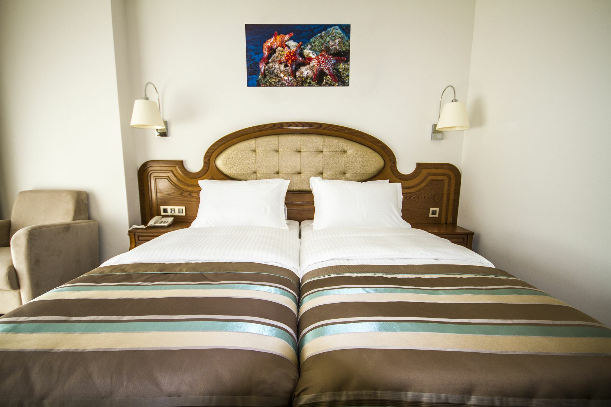 Doppel-/Zweibettzimmer mit Meerblick