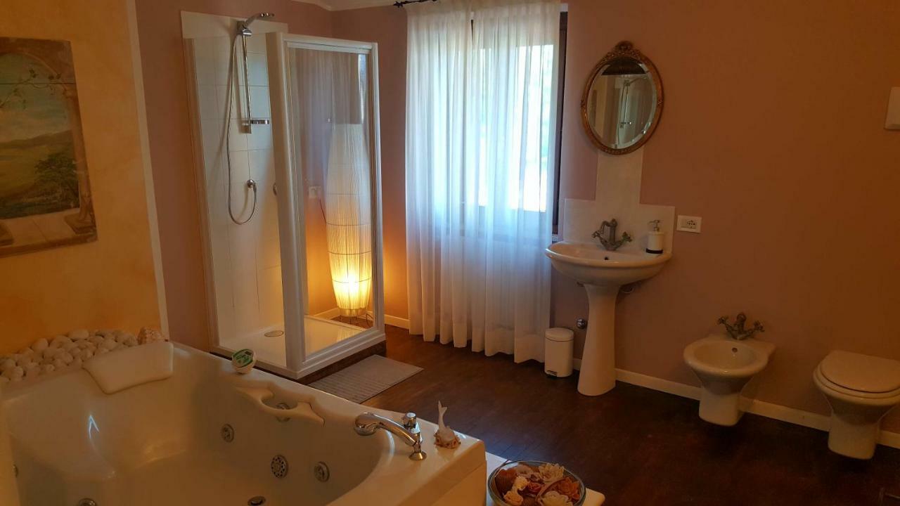 Suite with Hot Tub
