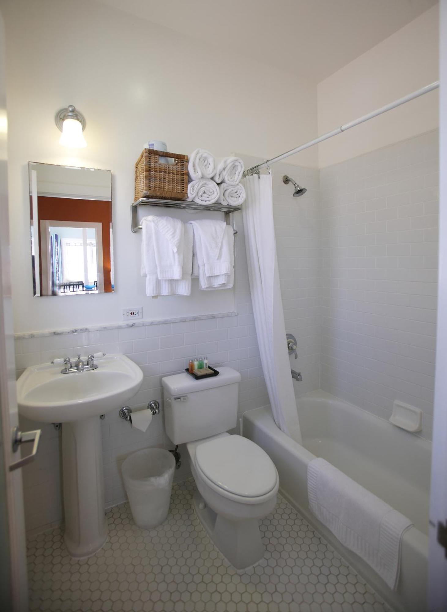 Suite de 1 dormitorio frente a la playa, con vistas al océano - 1 cama grande y 1 sofá cama