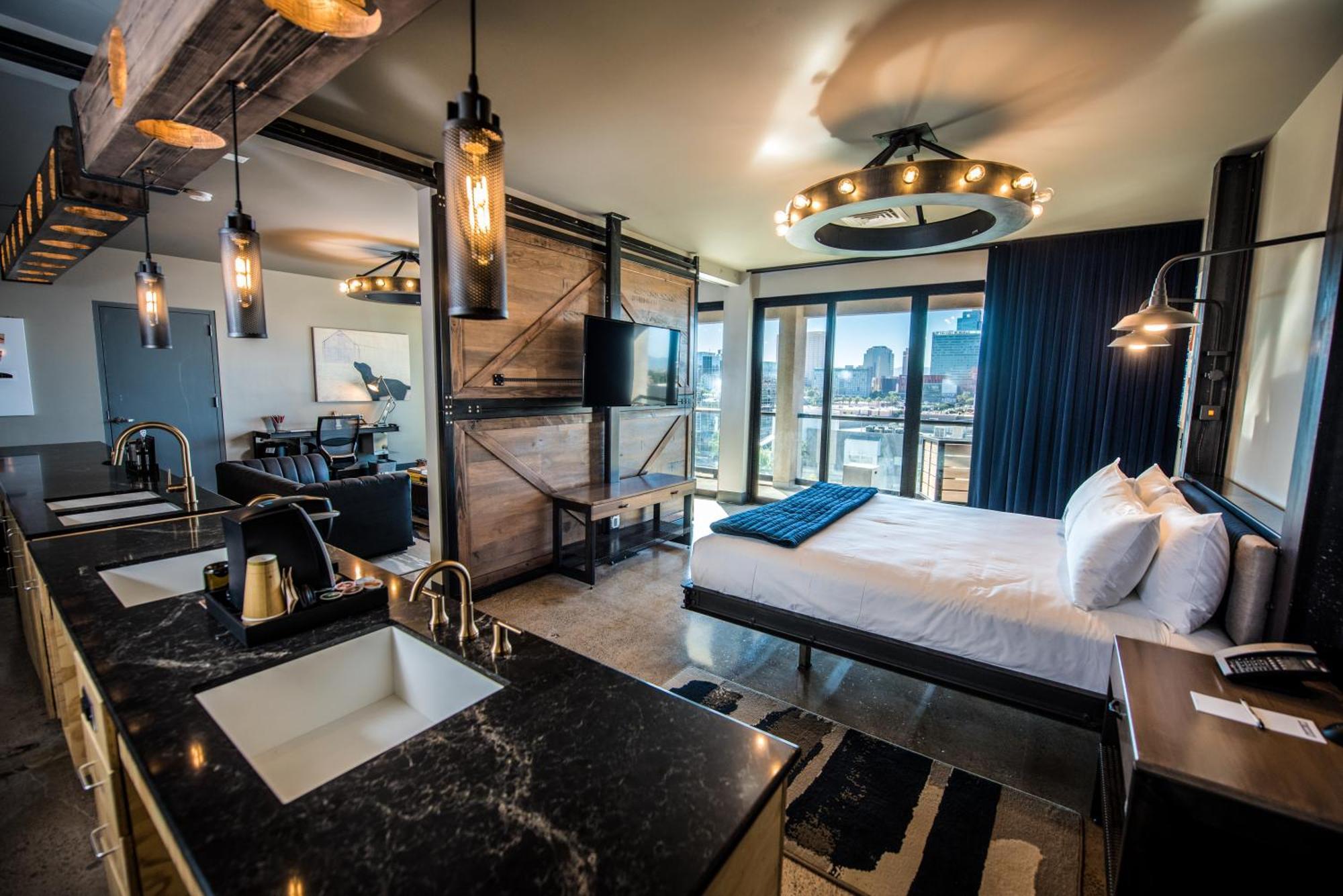 Suite Balcony