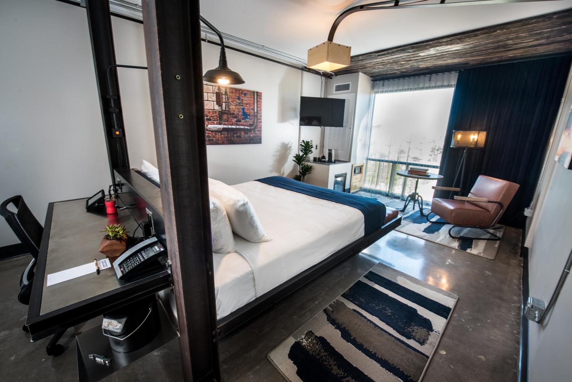 Standard King Room