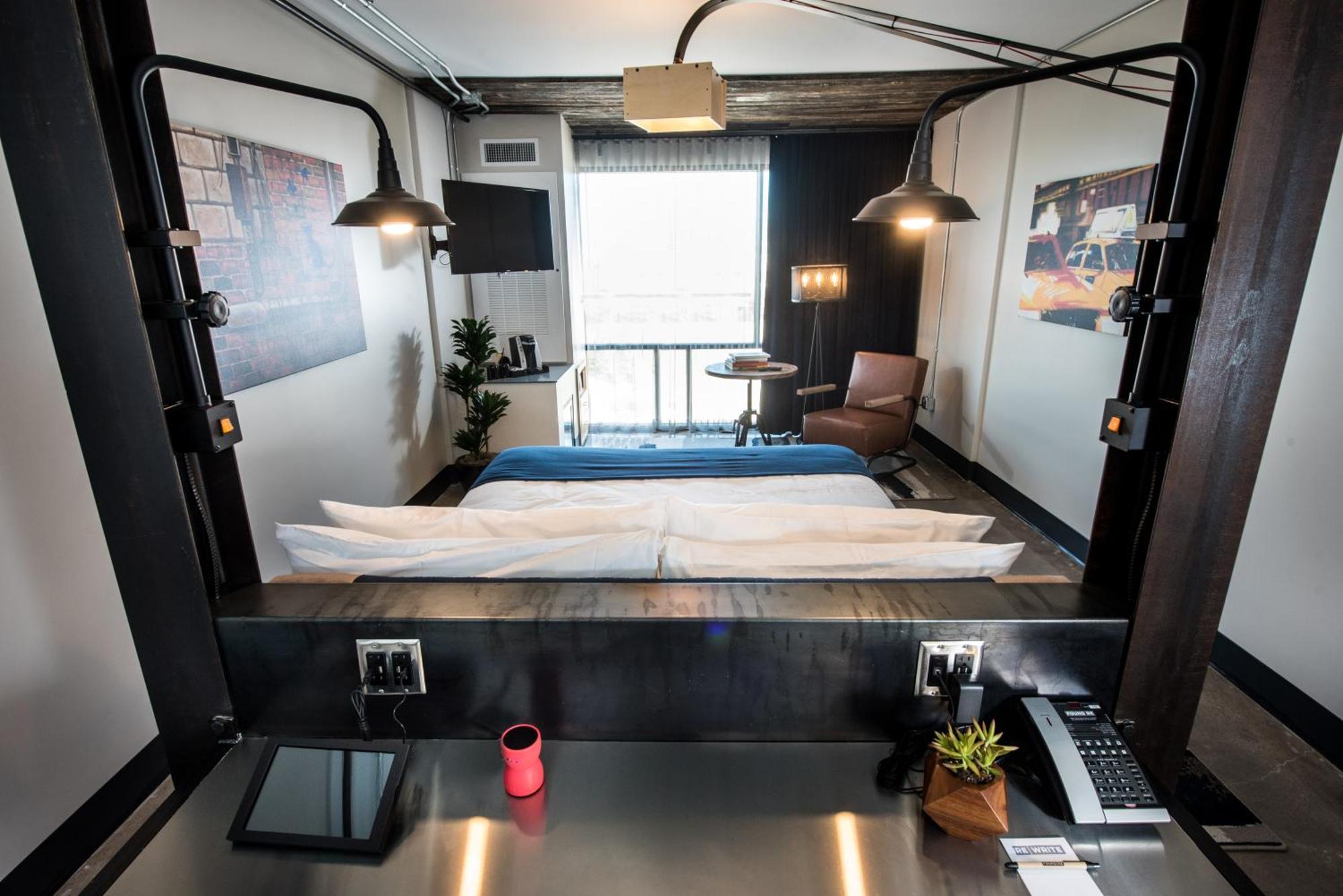 Standard King Room
