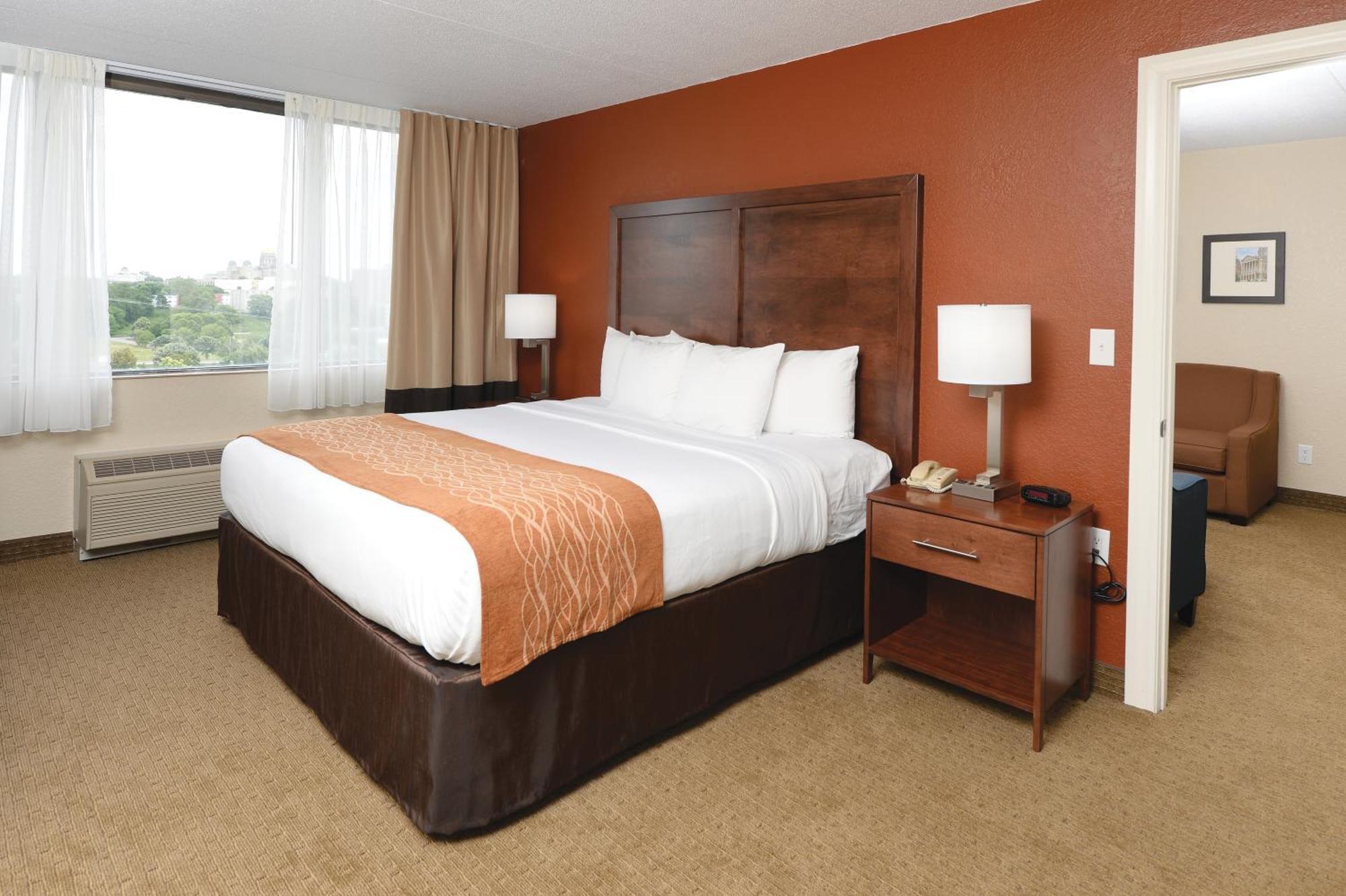 King Suite with Whirlpool -  River View
