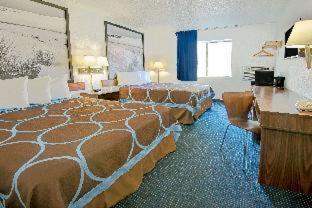 Queen Room with Two Queen Beds - Non-Smoking