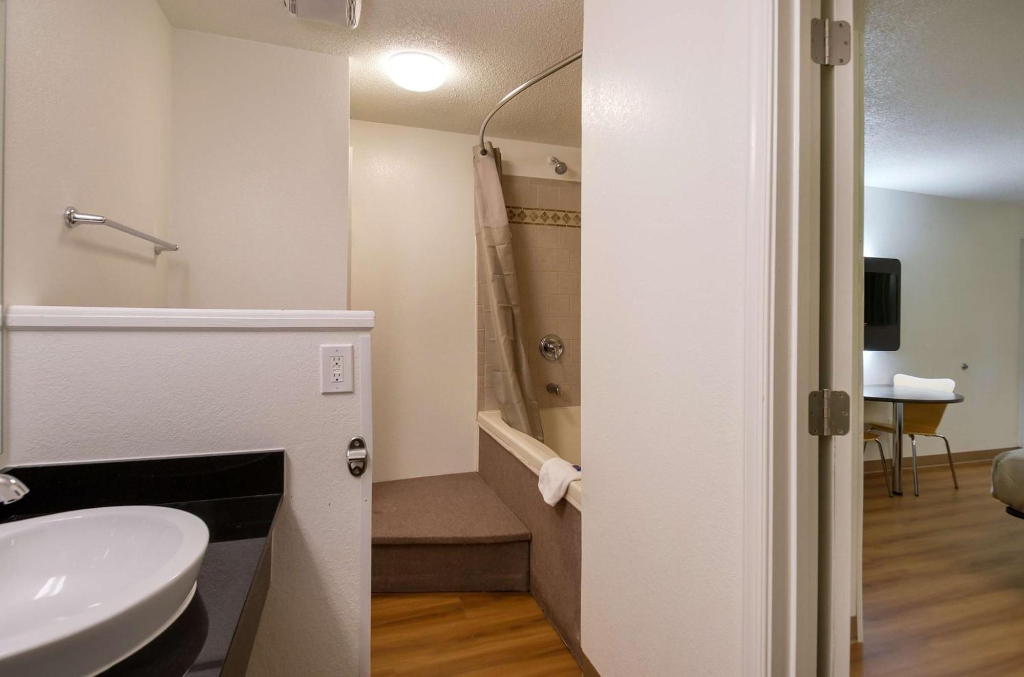 Deluxe Quadruple Room - Non-Smoking