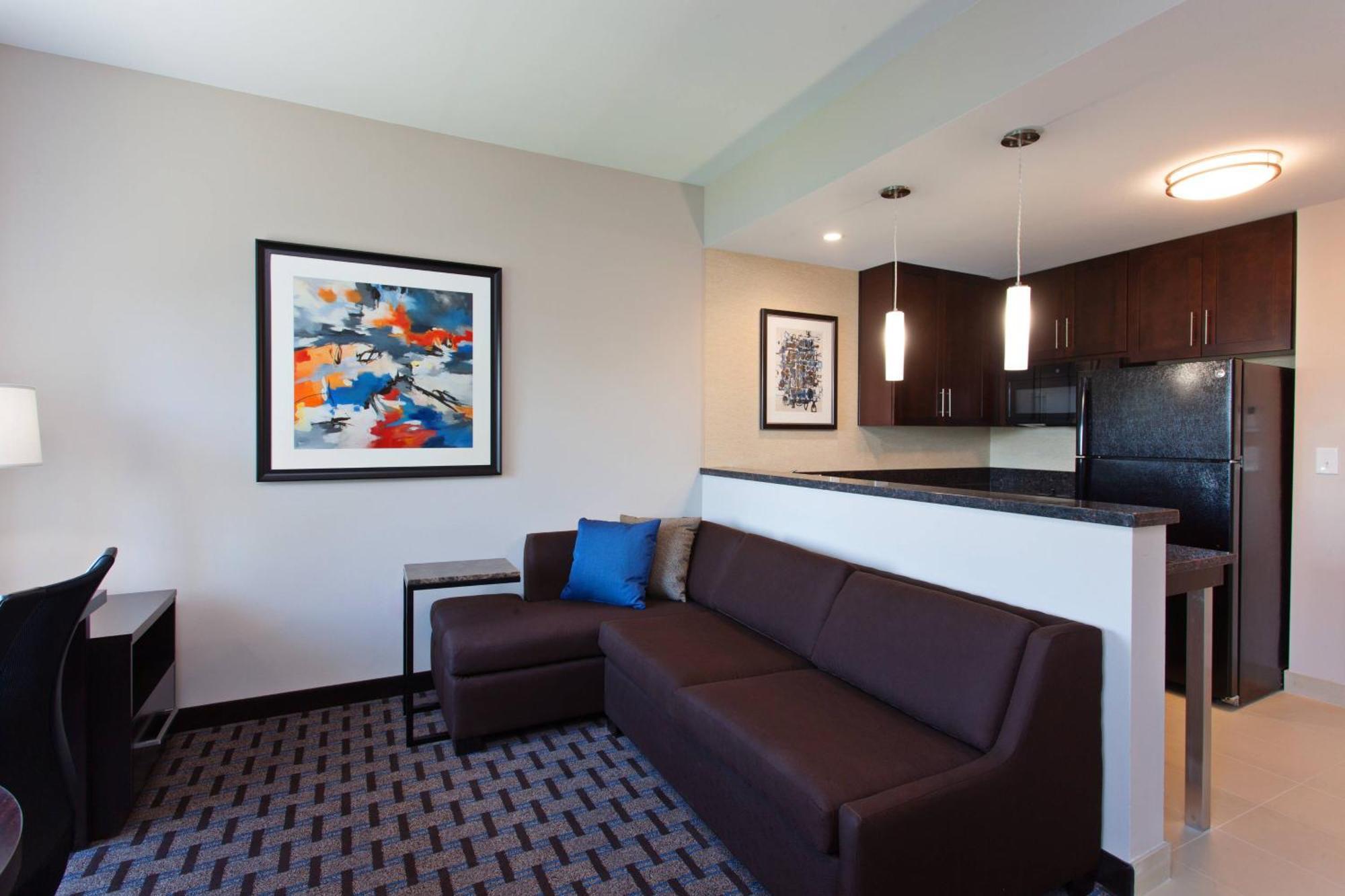 Lakeside King Studio with Balcony - Hearing Accessible