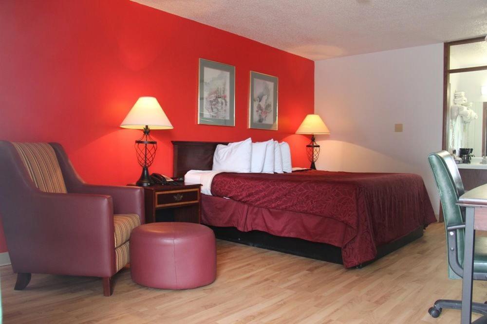 Deluxe King Room