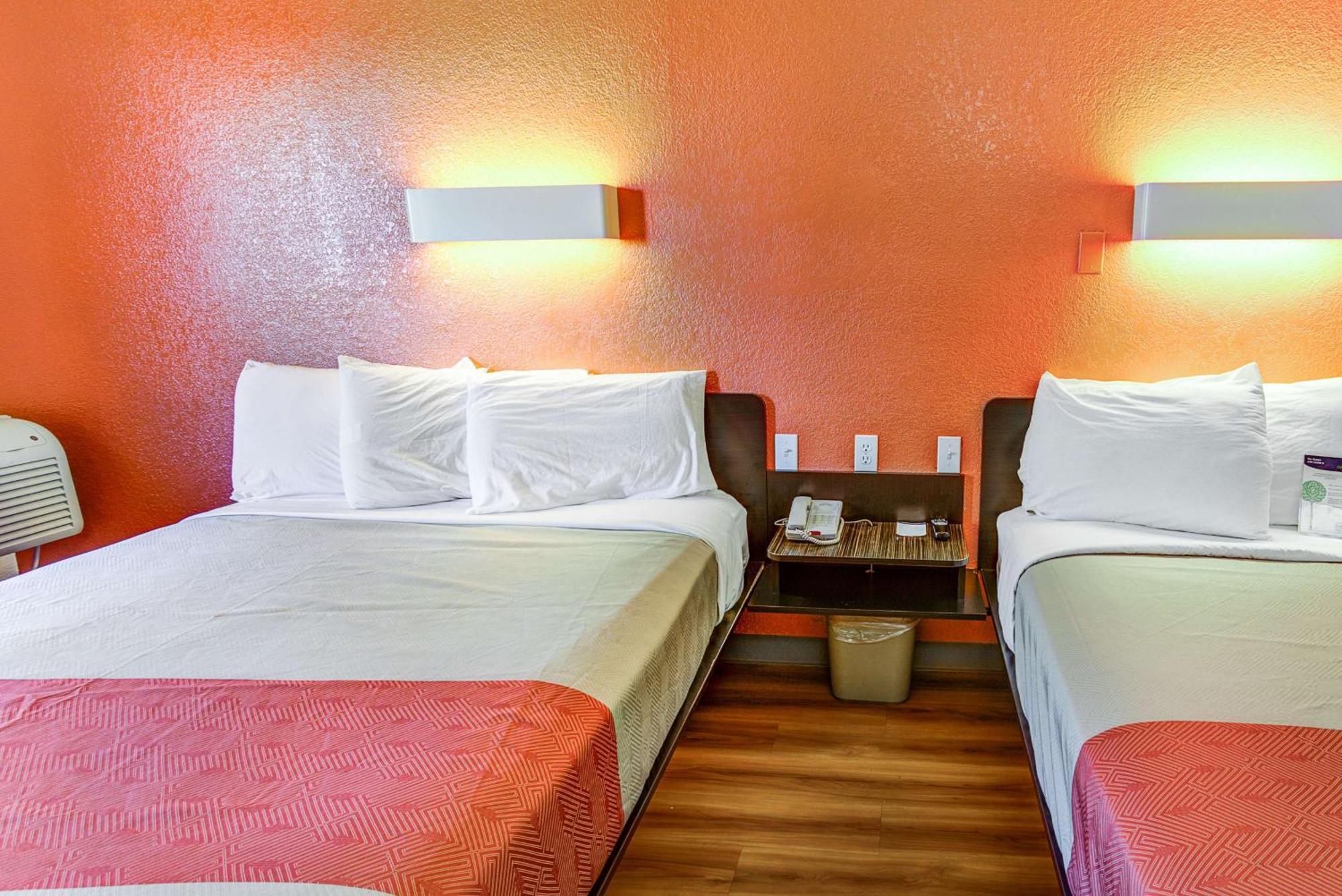 Deluxe Queen Room with Two Queen Beds - Non-Smoking