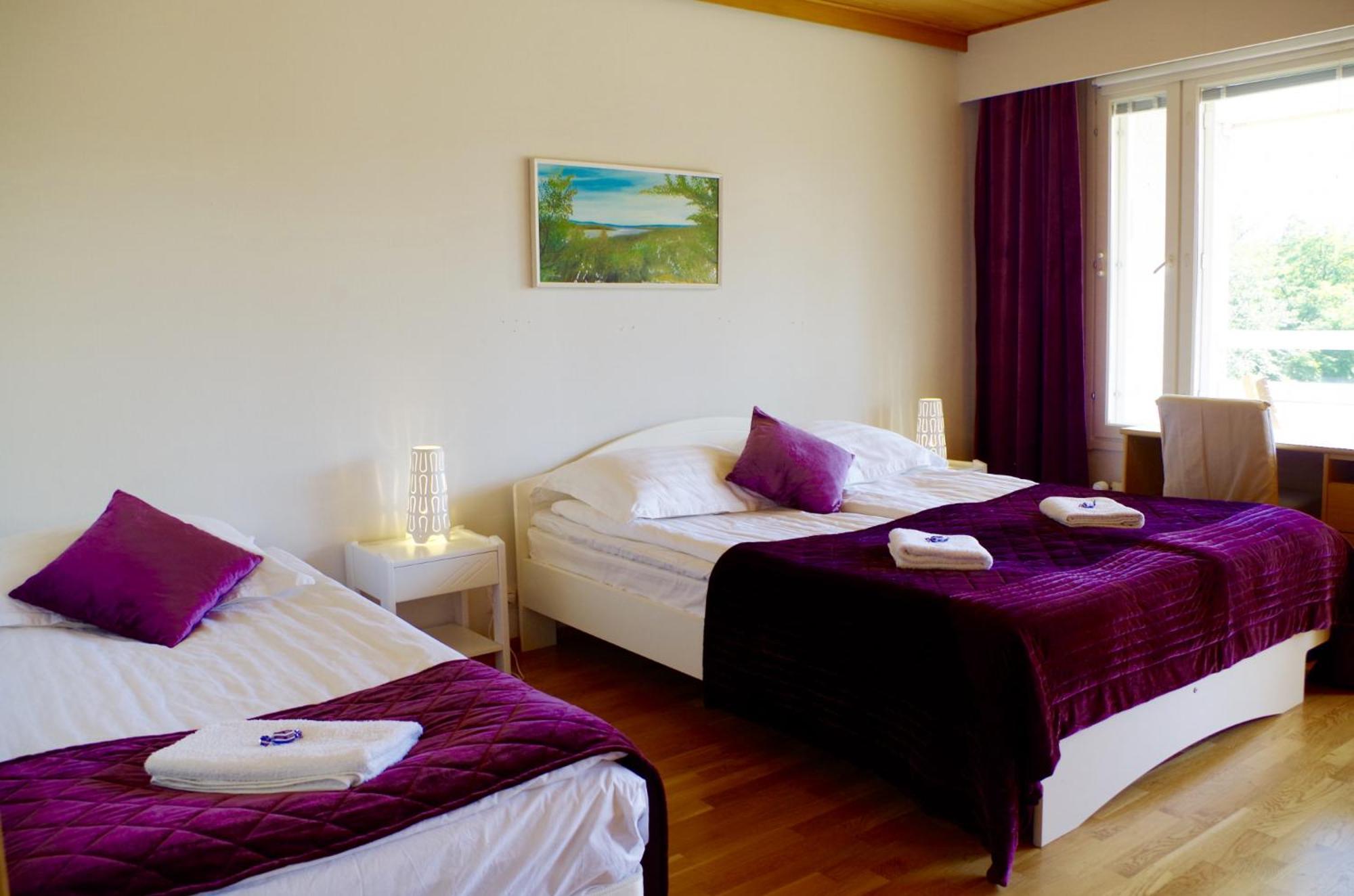 Family Room,825660341:JPEG