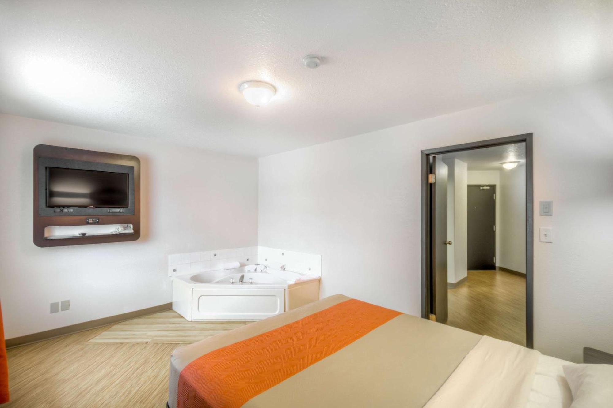 King Room - Non-Smoking