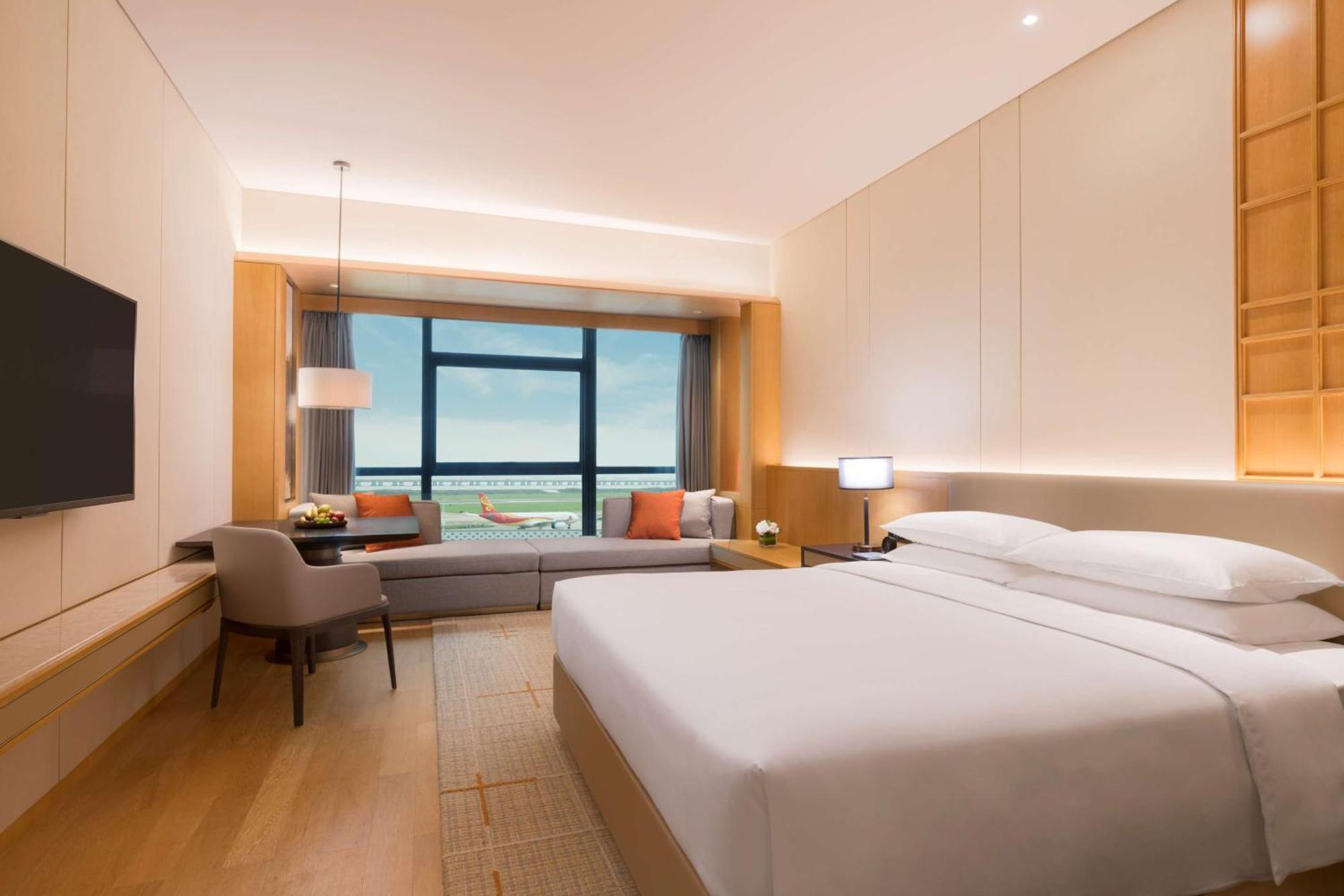 Twin Room with Airport View