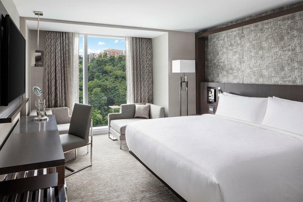 Guest Room, 1 King