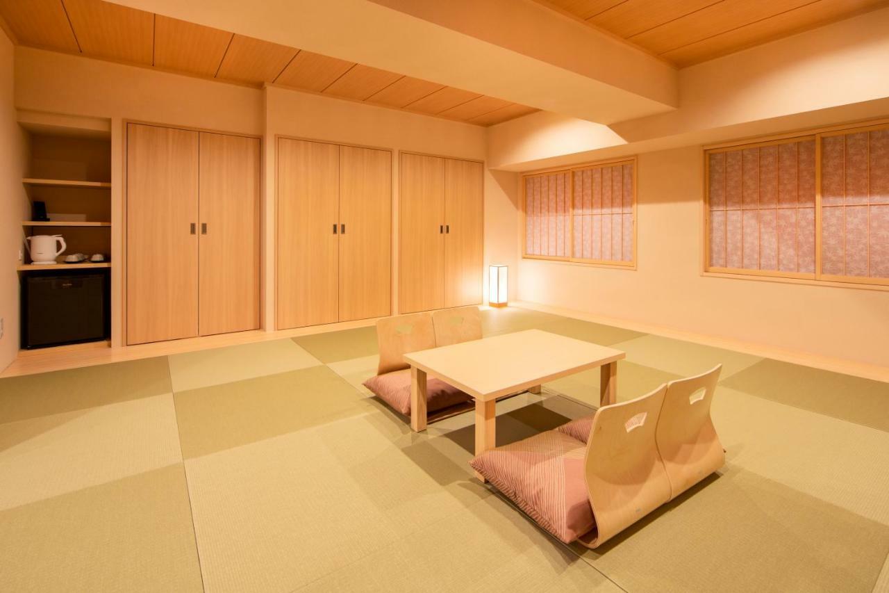 Quarto Família Estilo Japonês (6 Adultos)