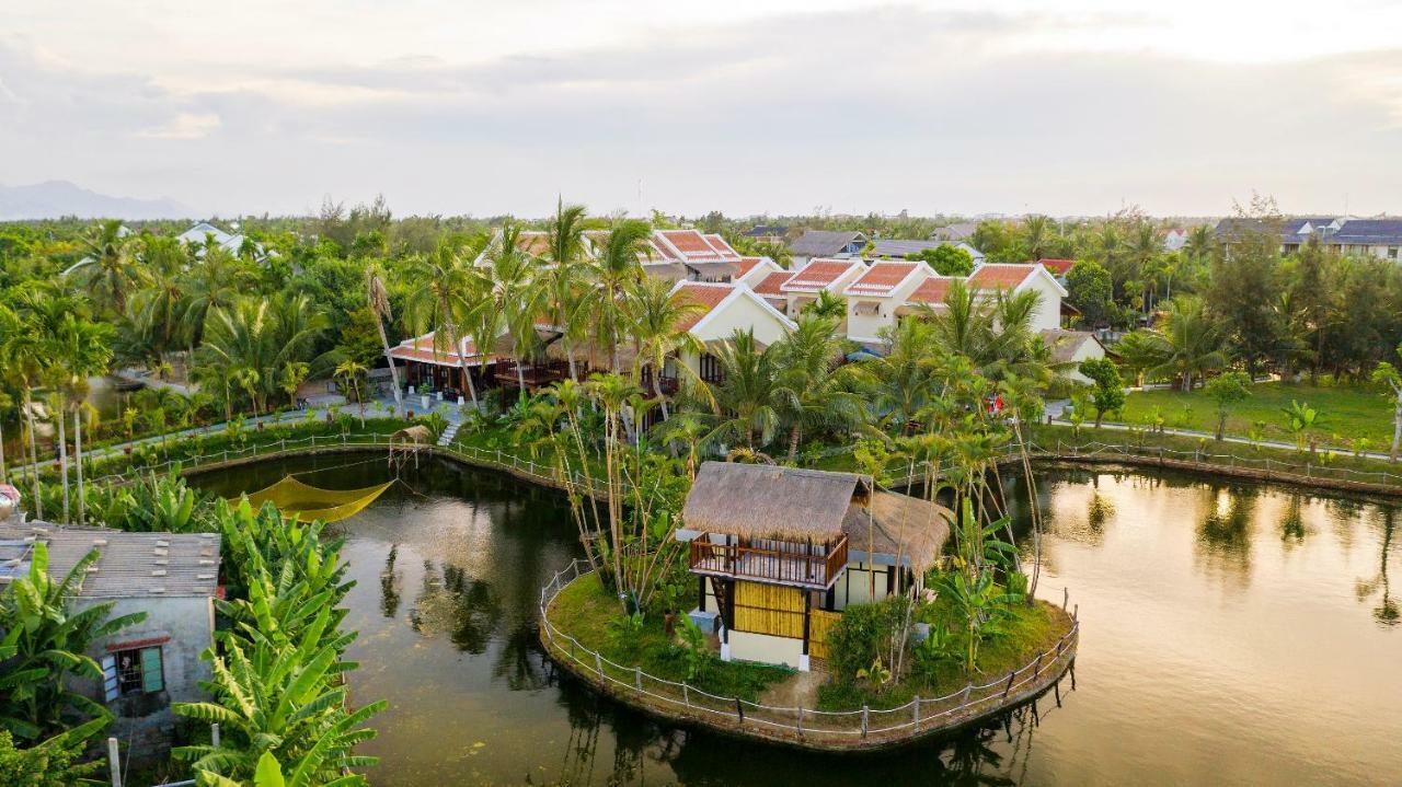 Tropical Oasis Bungalow