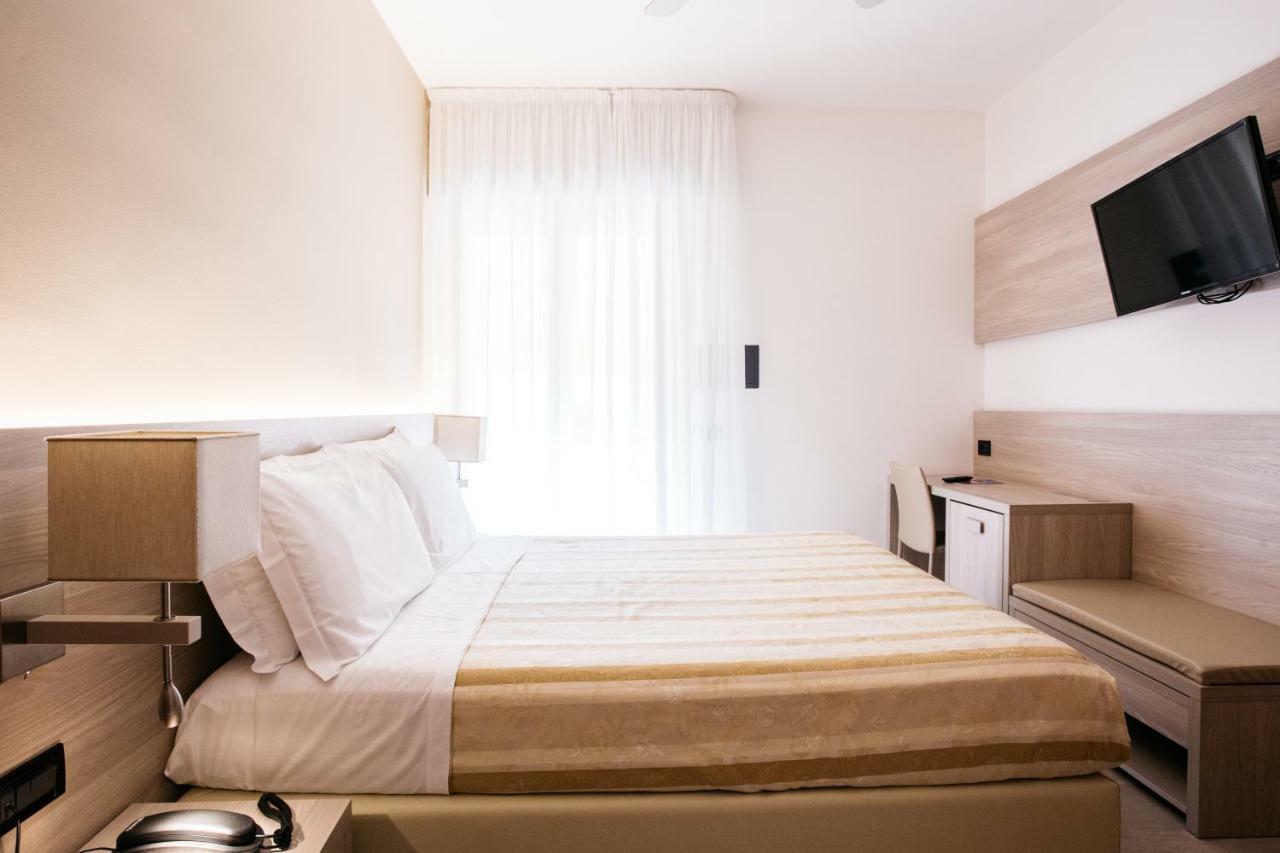 Doppelzimmer mit Balkon