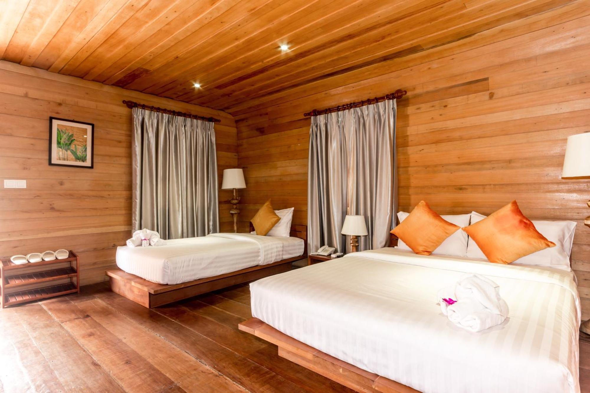Triple Bungalow with Private Pool - Free Pickup